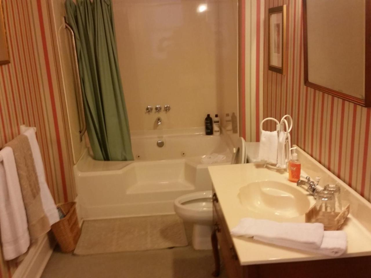 Spahn House Bed And Breakfast 세나토비아 외부 사진